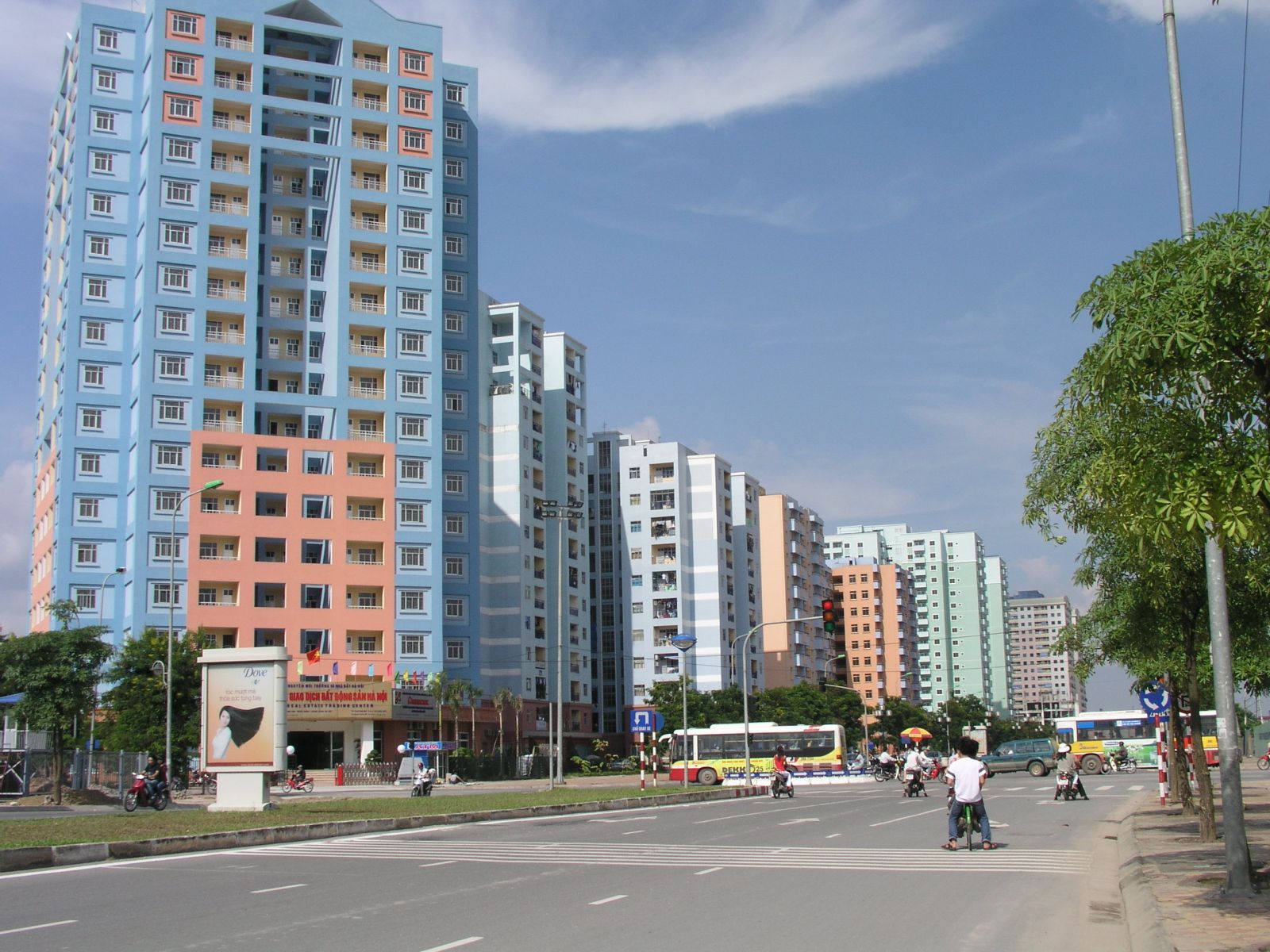 Thị Trường Khu Đông thi truong khu dong